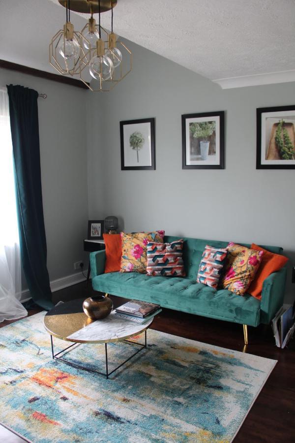 Beautiful Apartment In Guildford With Parking Send 외부 사진