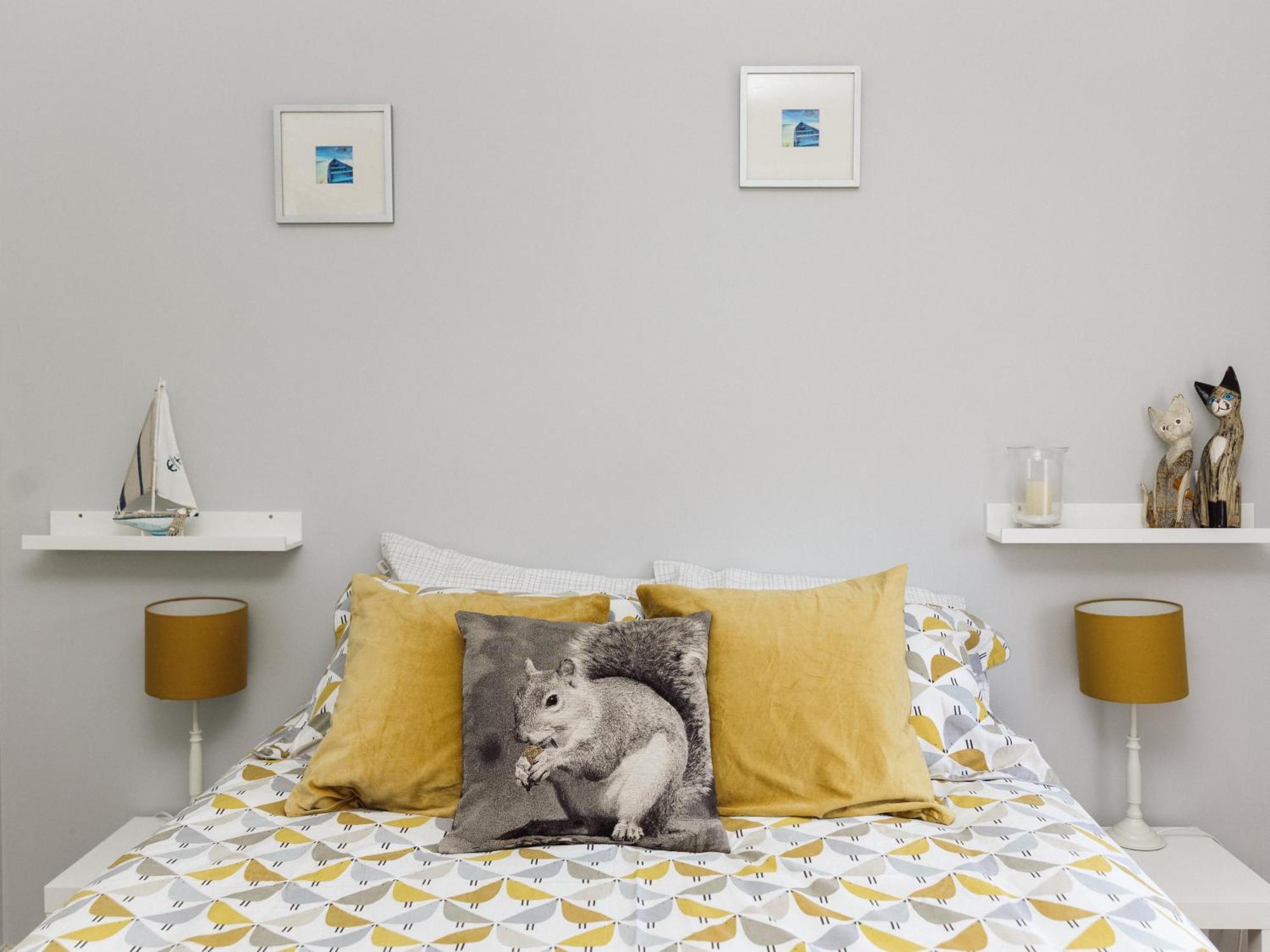 Beautiful Apartment In Guildford With Parking Send 외부 사진