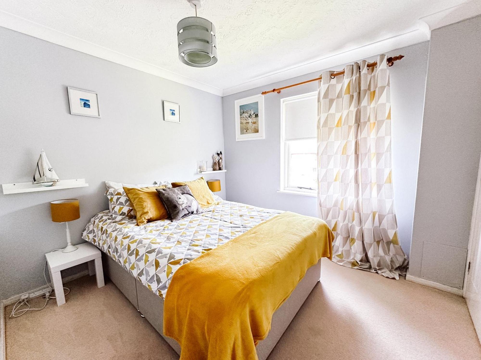 Beautiful Apartment In Guildford With Parking Send 외부 사진